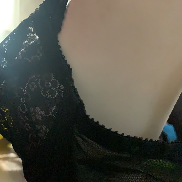 BALI FLATTERLACE  BRA 34-B , UNDERWIRE. PREOWNED - Picture 9 of 16